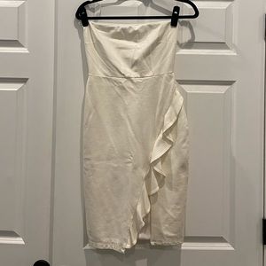 Lulus white strapless semi-formal/cocktail dress. Size small.